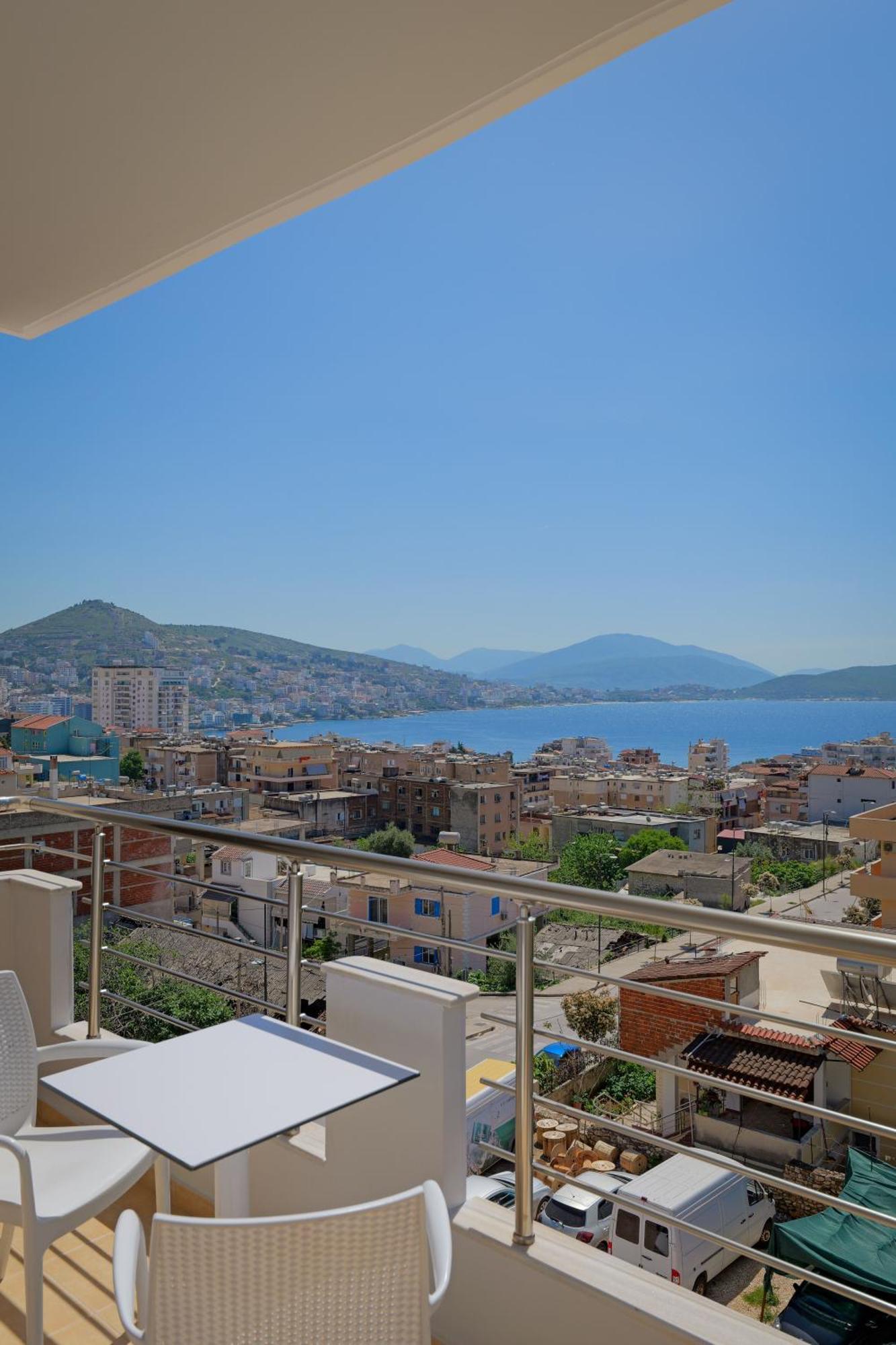 Aldisen Apartment Sarande Exterior photo